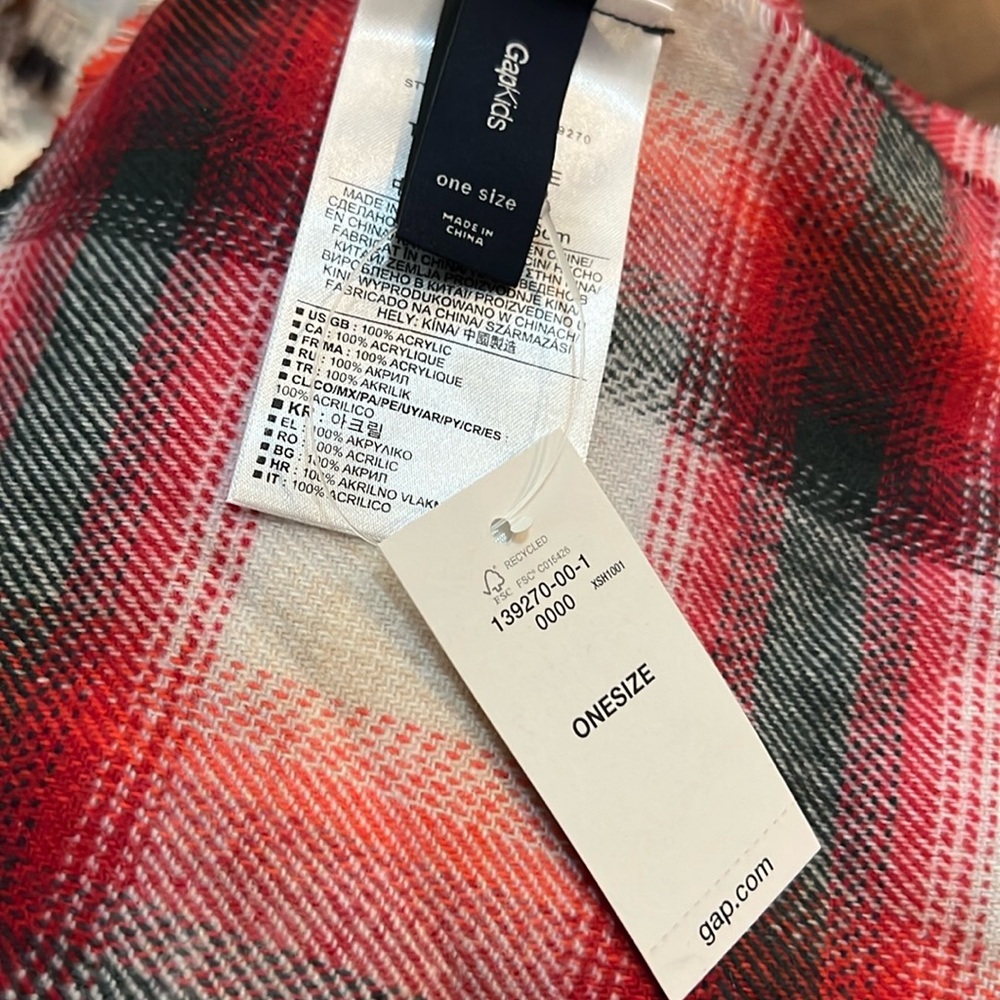 GAP new scarf